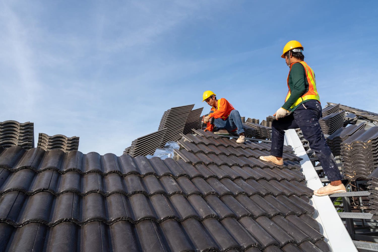 5 Signs Your Commercial Roof Needs Immediate Attention